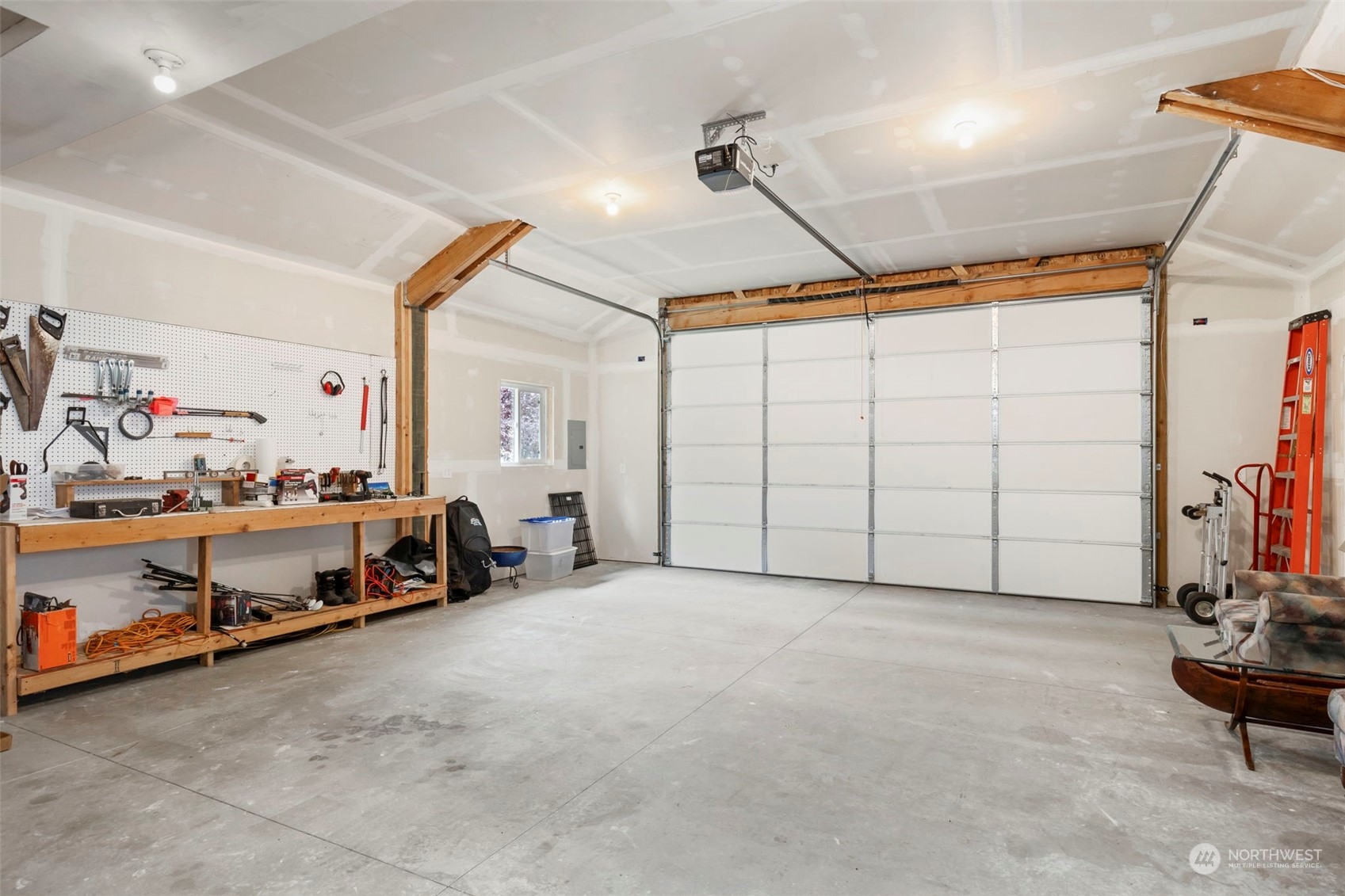 101 W Rue Lavande Lane NE