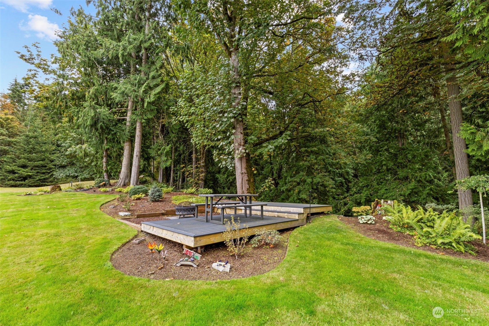 101 W Rue Lavande Lane NE