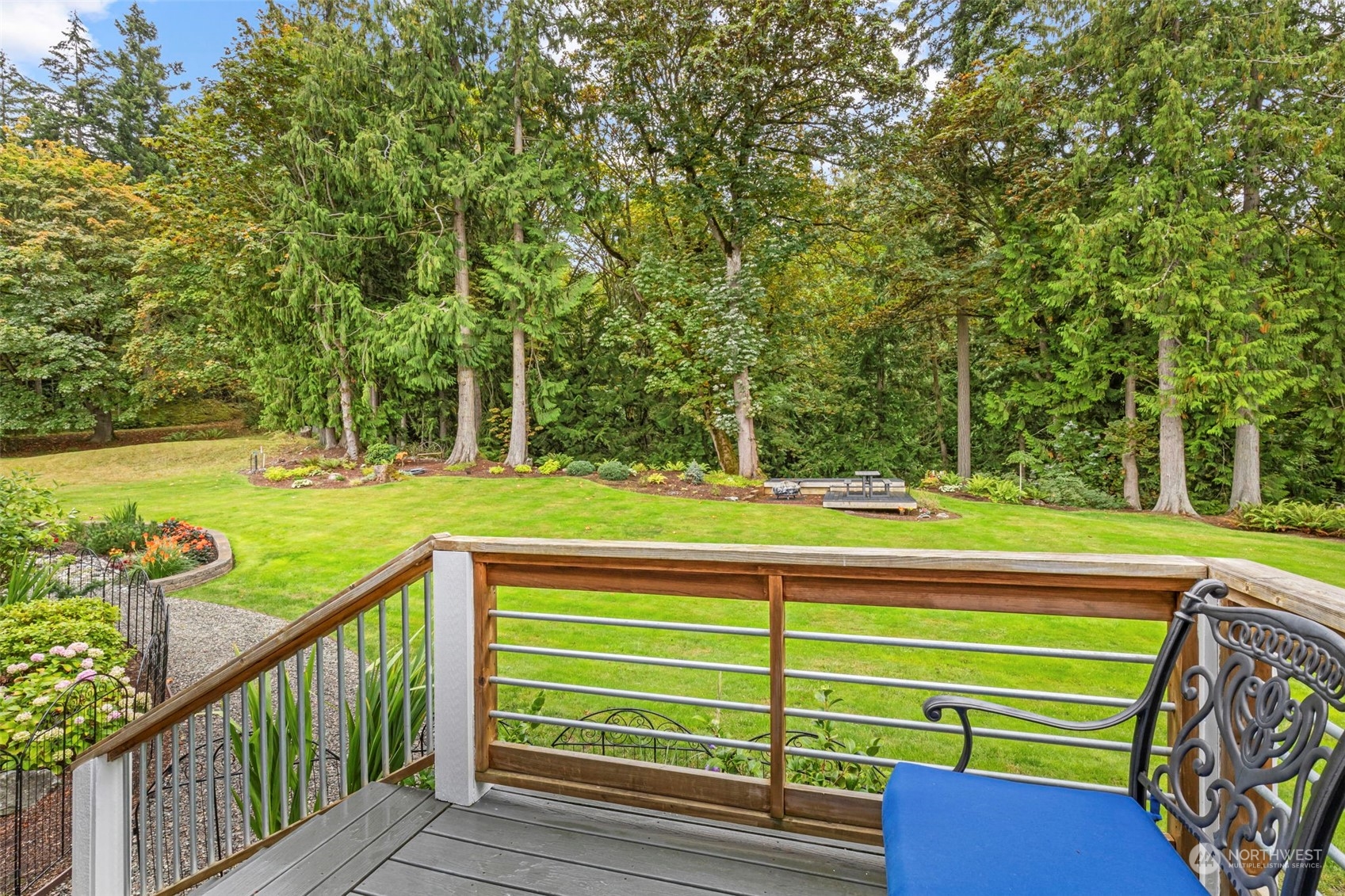101 W Rue Lavande Lane NE