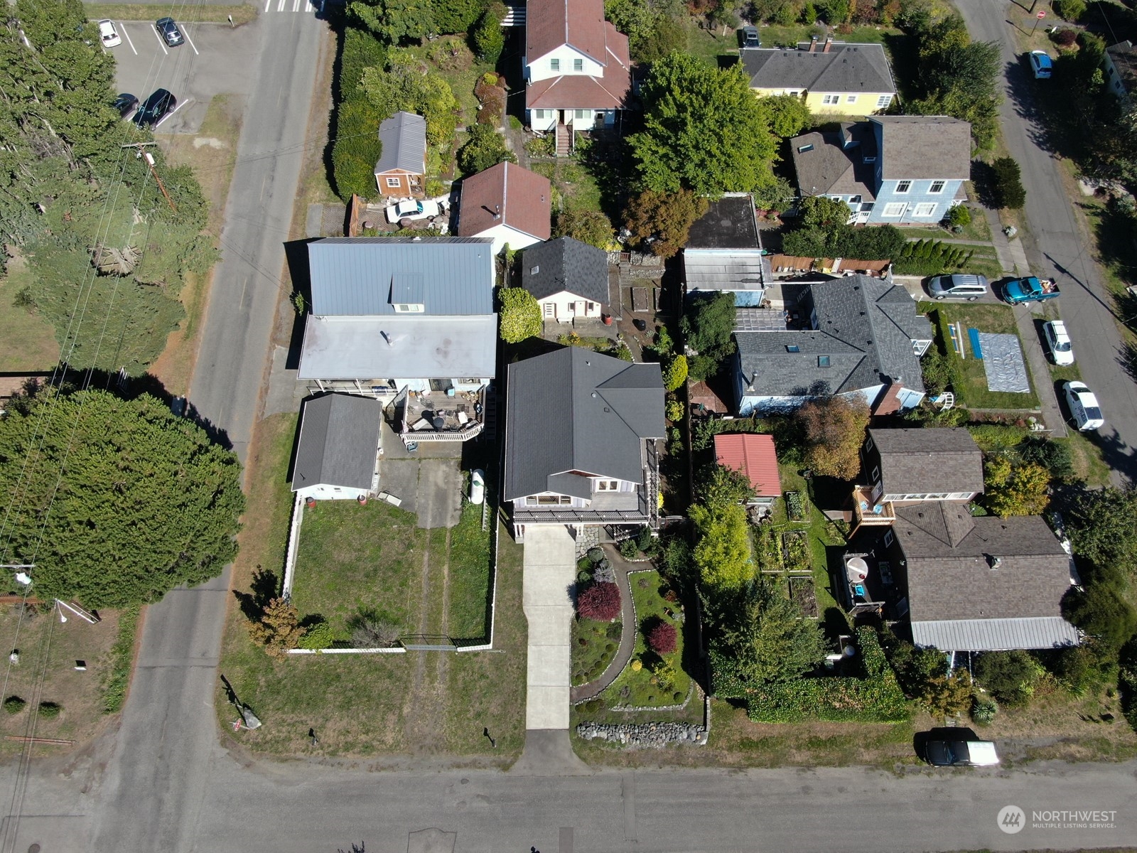 930 Calhoun Street
