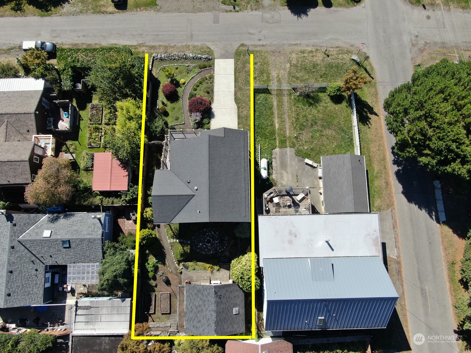 930 Calhoun Street