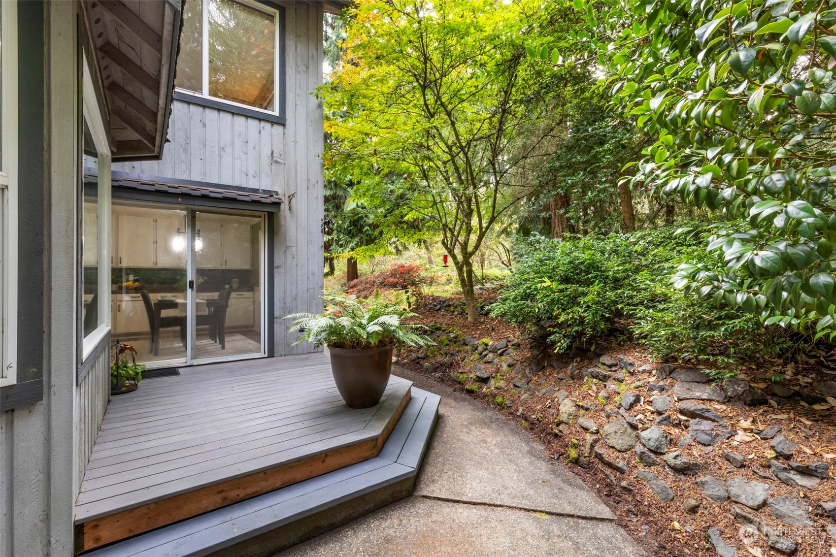 211 Baycliff Drive