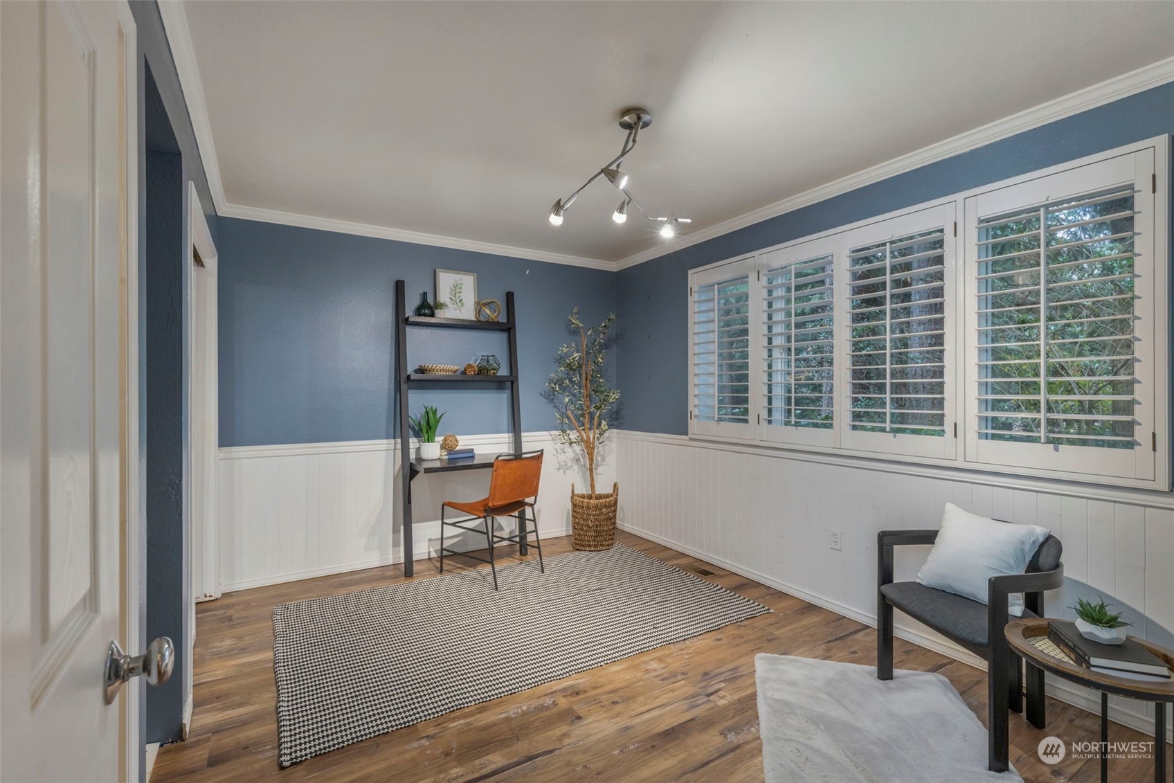 211 Baycliff Drive