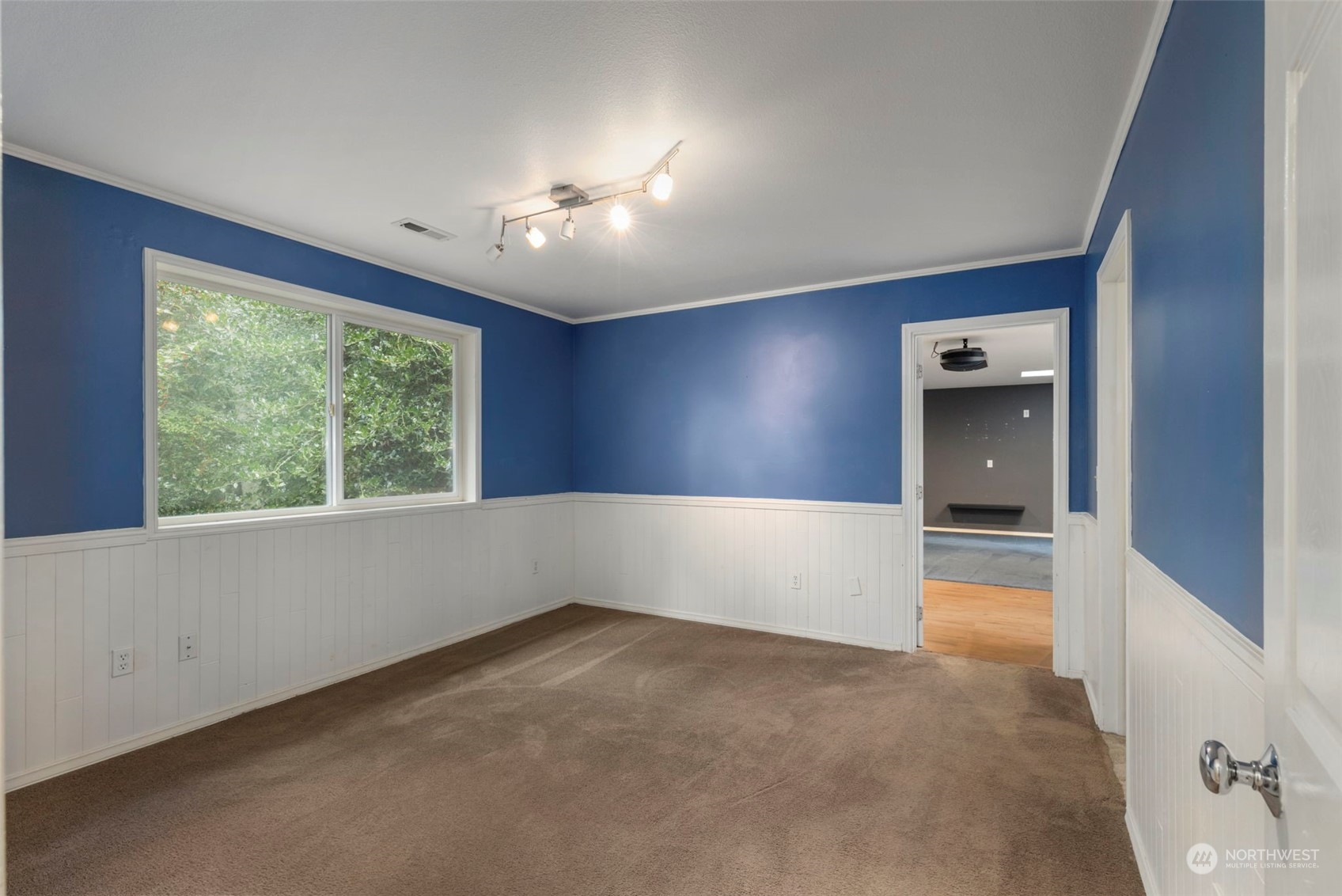 211 Baycliff Drive