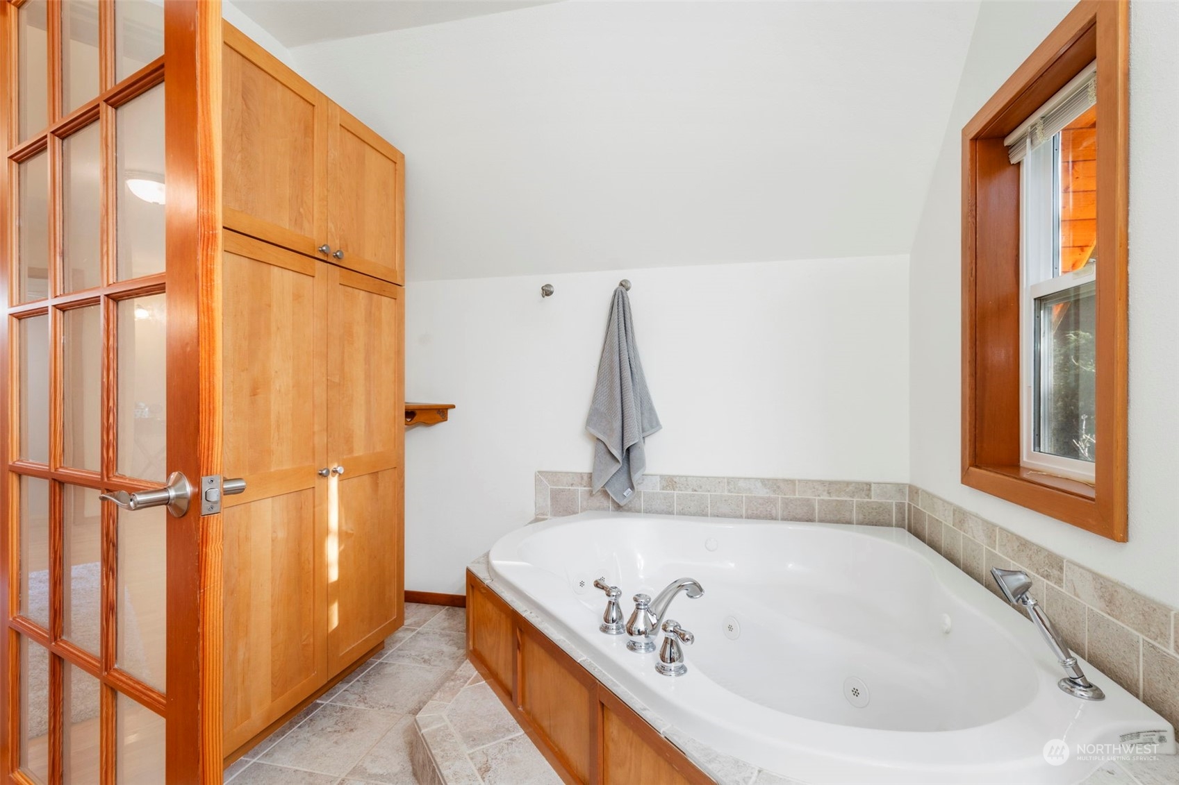 427 Adelma Beach Road