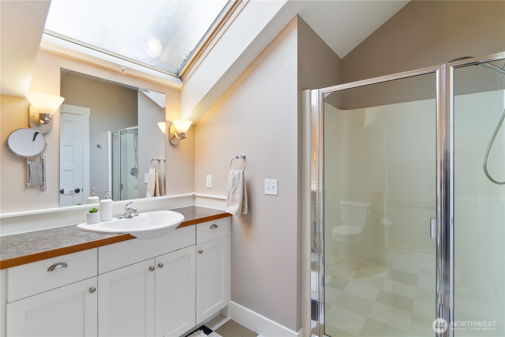 2910 Kimball Court Unit: 6