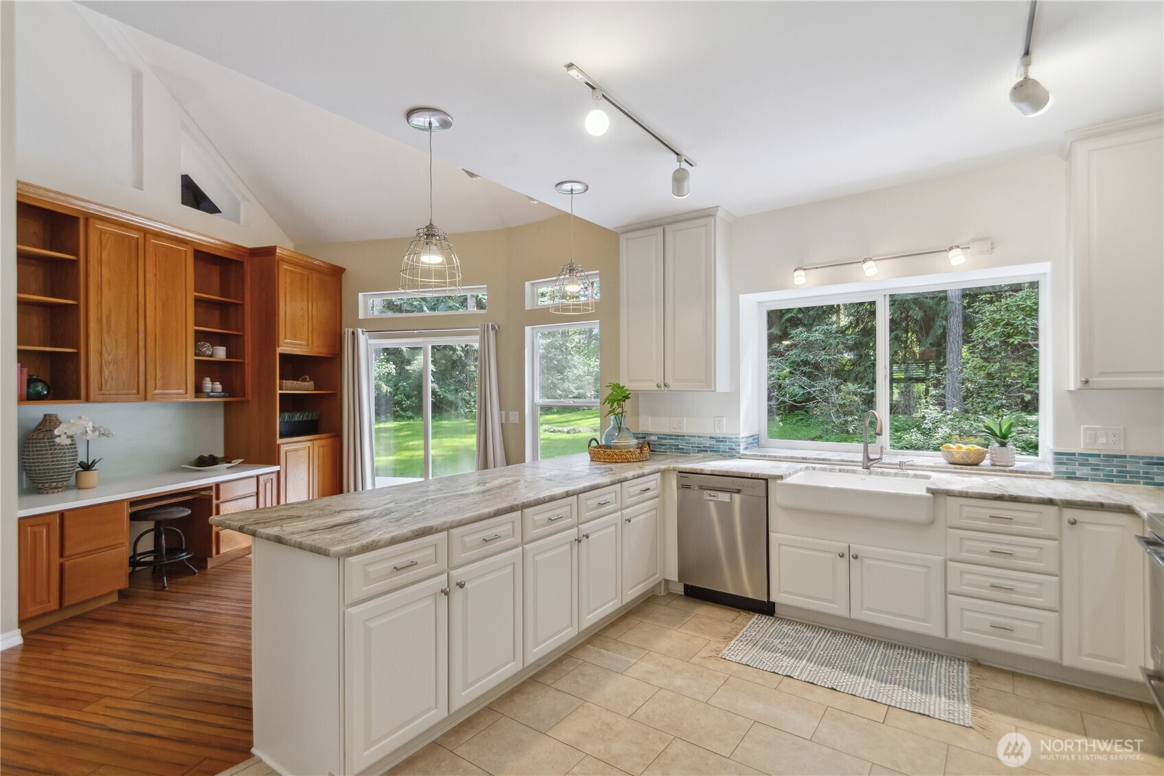 387 Arcadia West