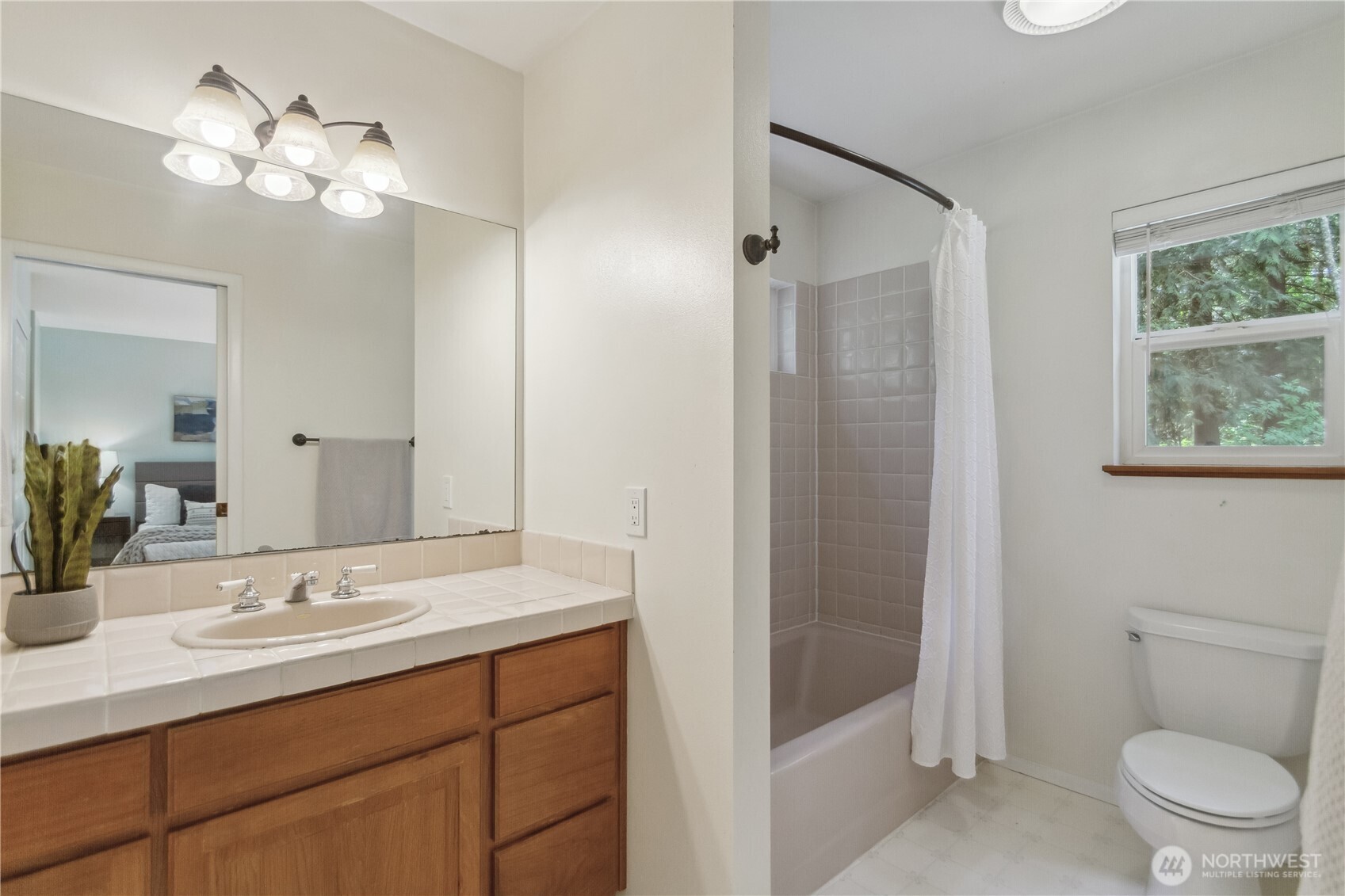 387 Arcadia West