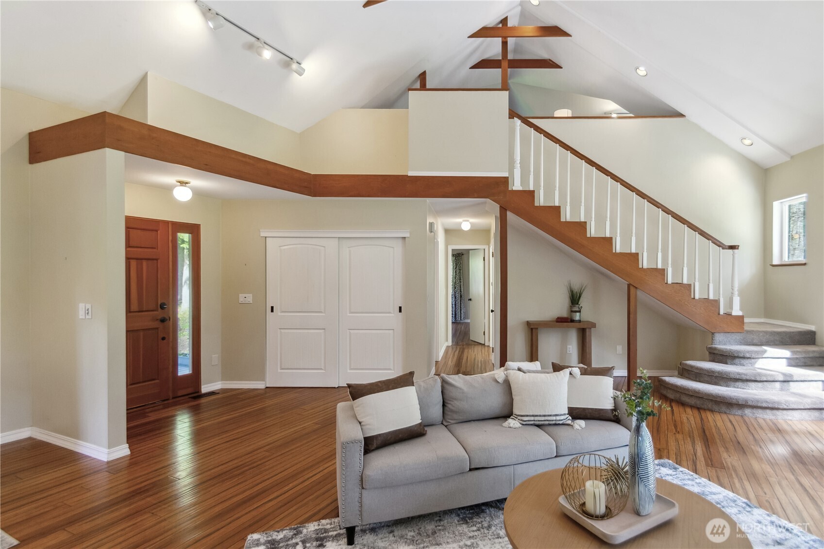 387 Arcadia West