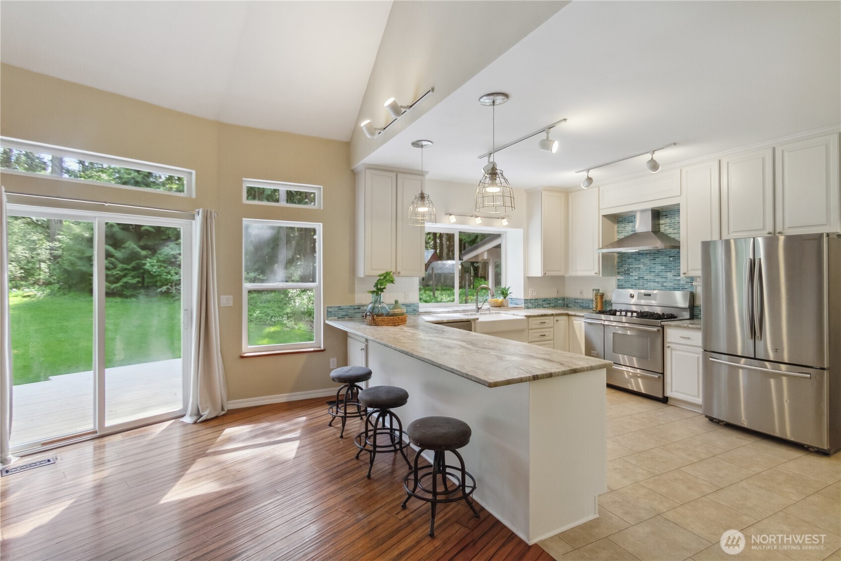 387 Arcadia West