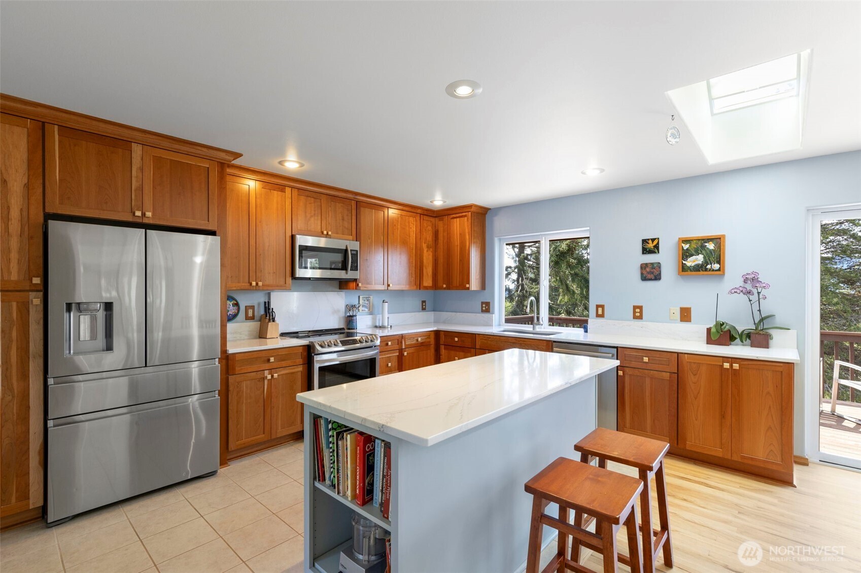 5462 Cape George Road
