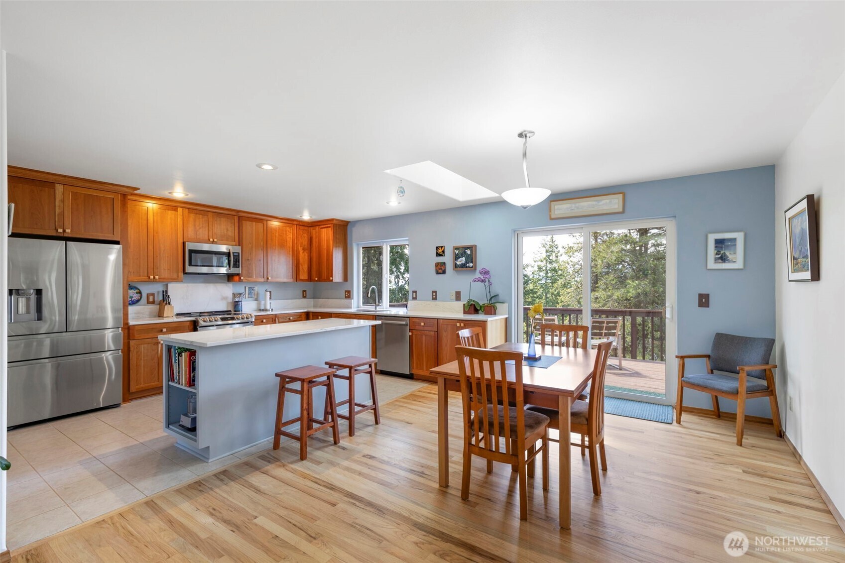 5462 Cape George Road