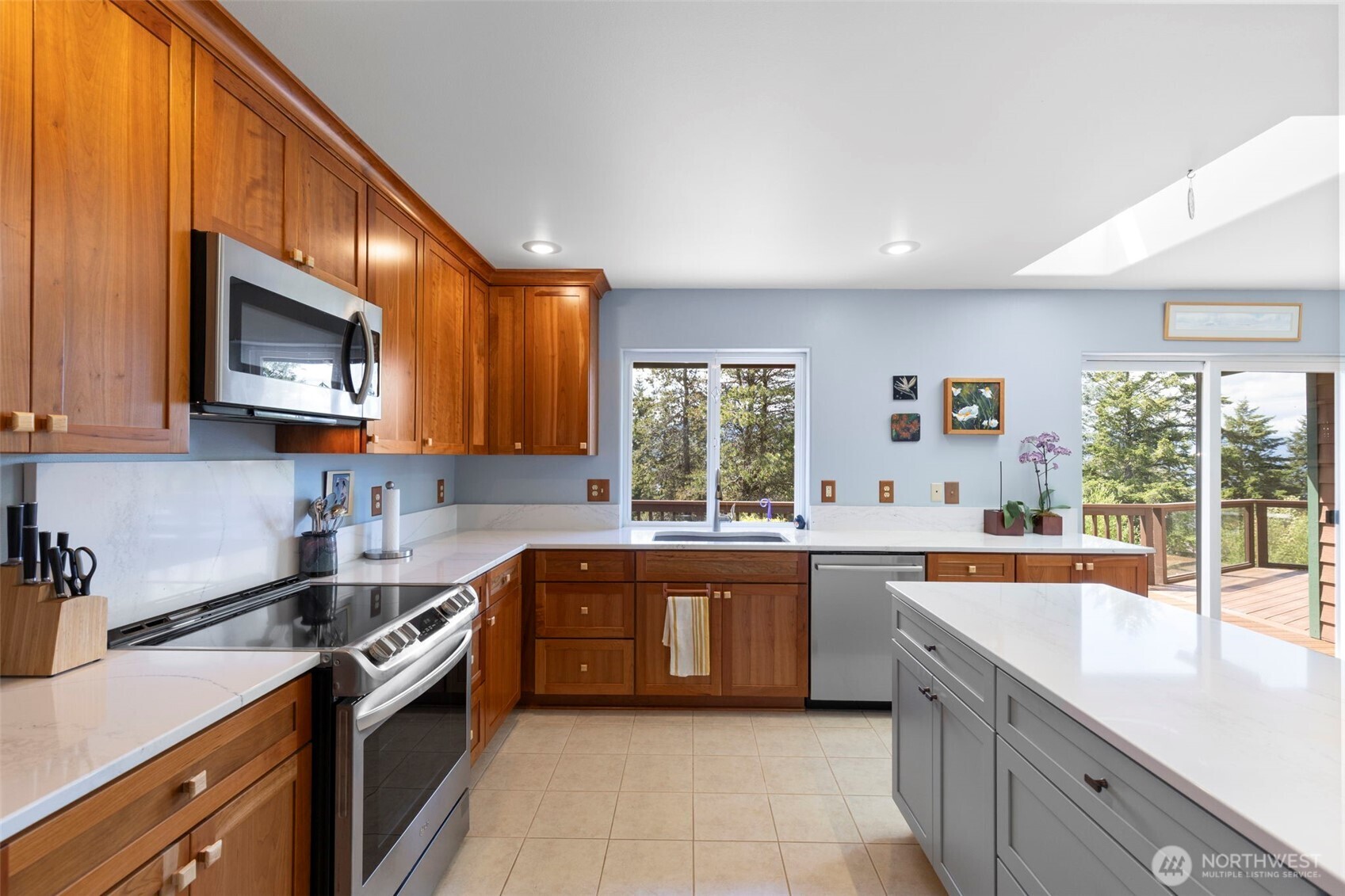 5462 Cape George Road