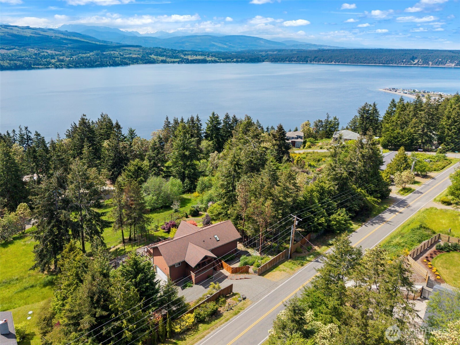 5462 Cape George Road