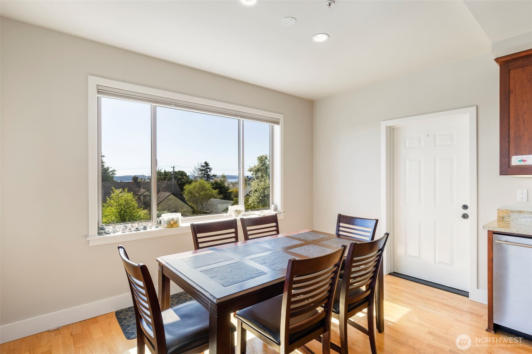 1215 Lawrence Street Unit: 201