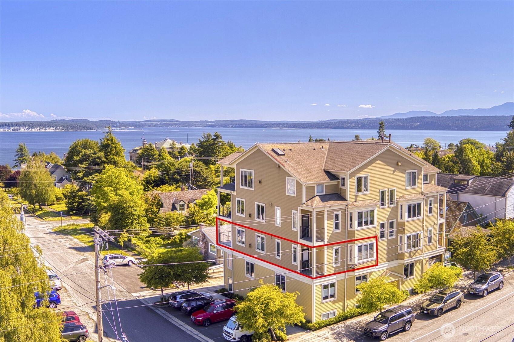 1215 Lawrence Street Unit: 201