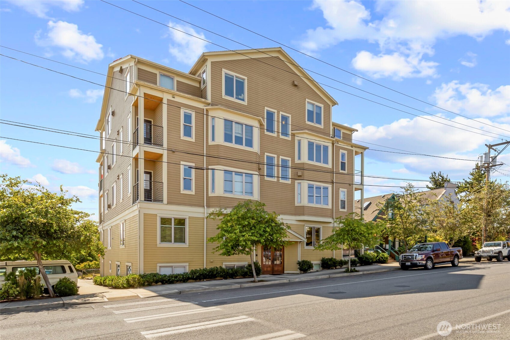 1215 Lawrence Street Unit: 201