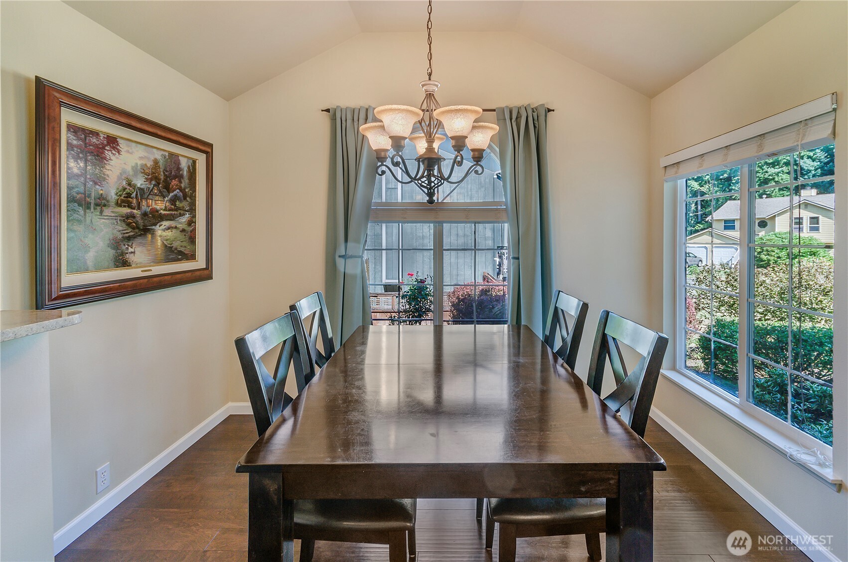 1441 NW Lakehill Circle