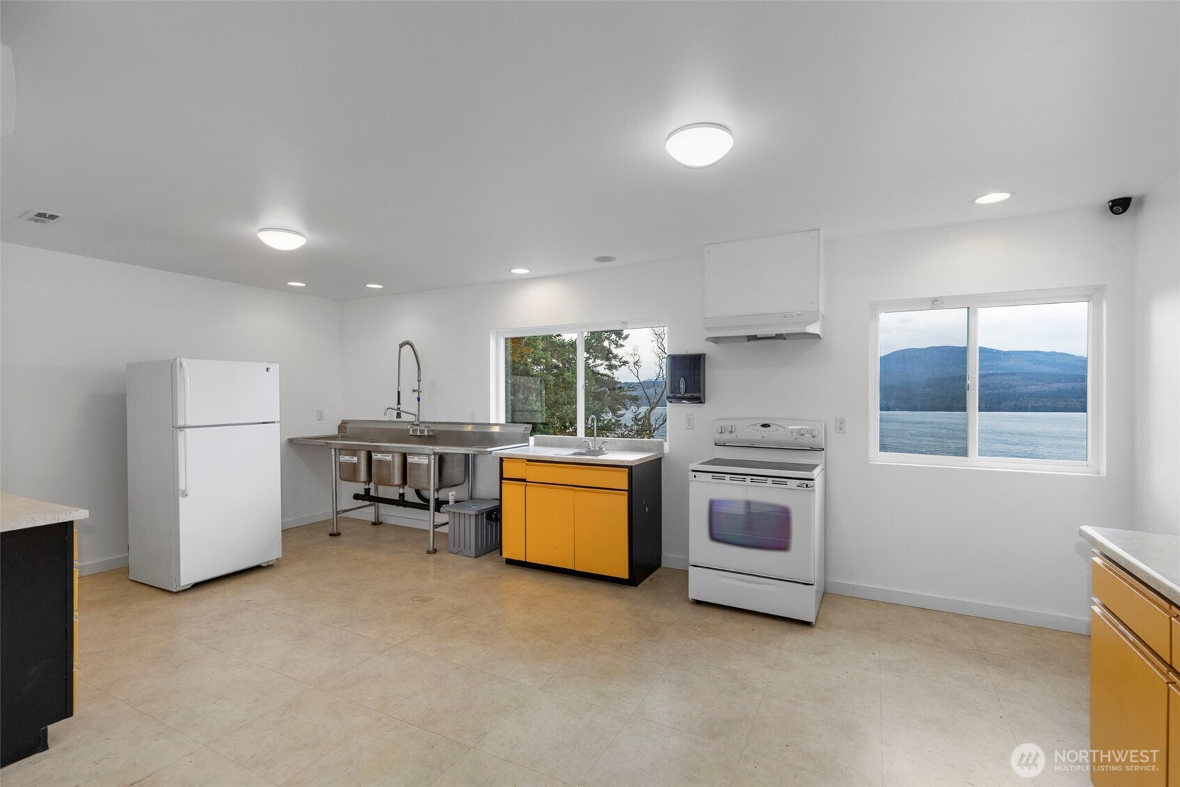 409 Lane De Chantal