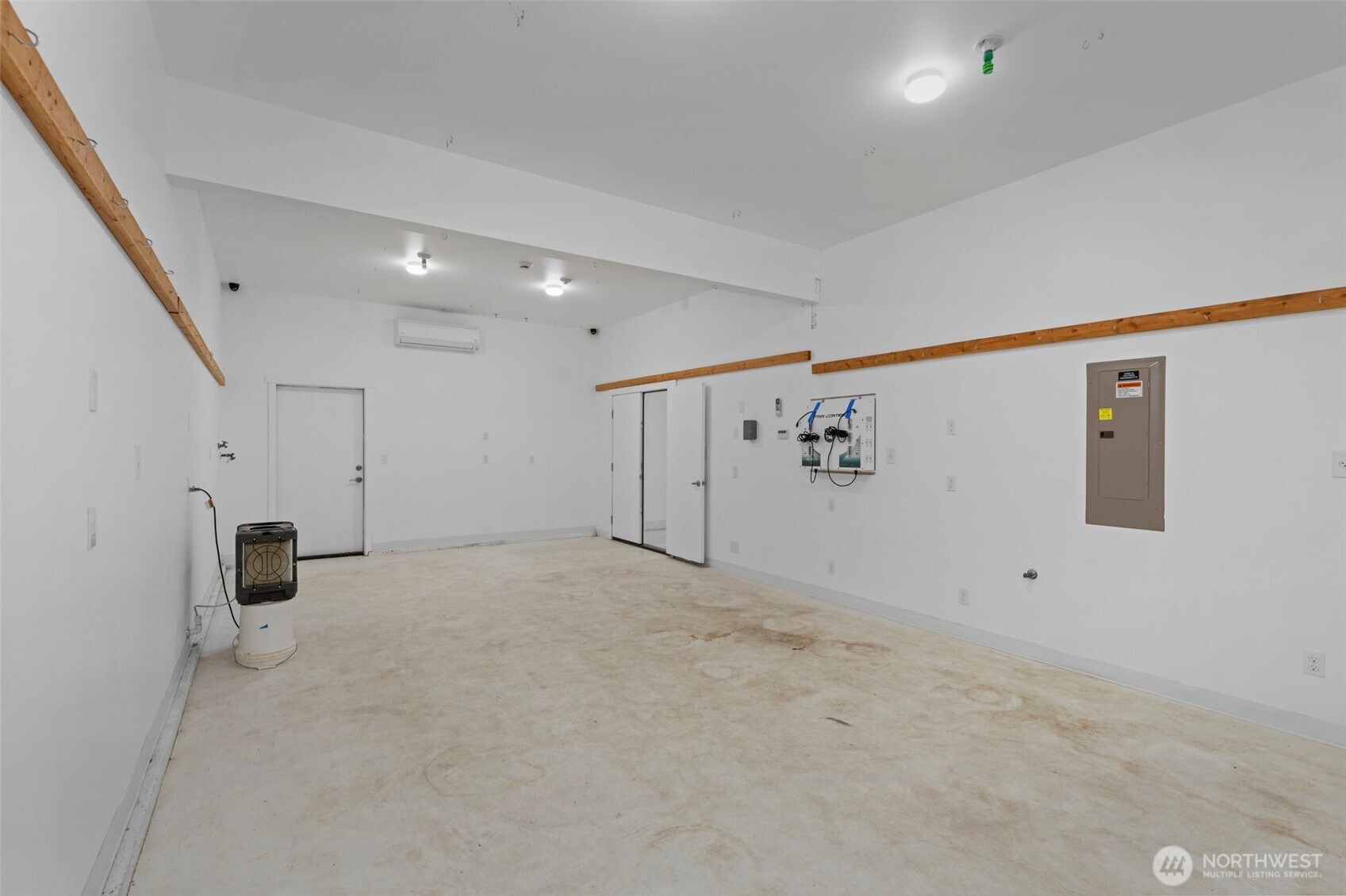 409 Lane De Chantal