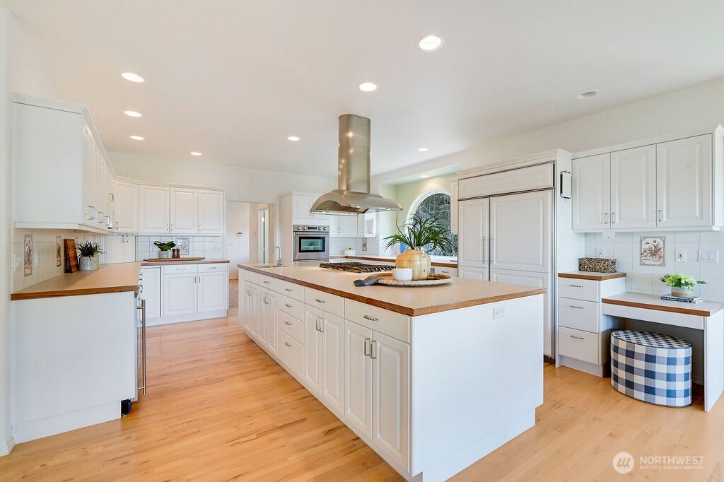 275404 Highway 101