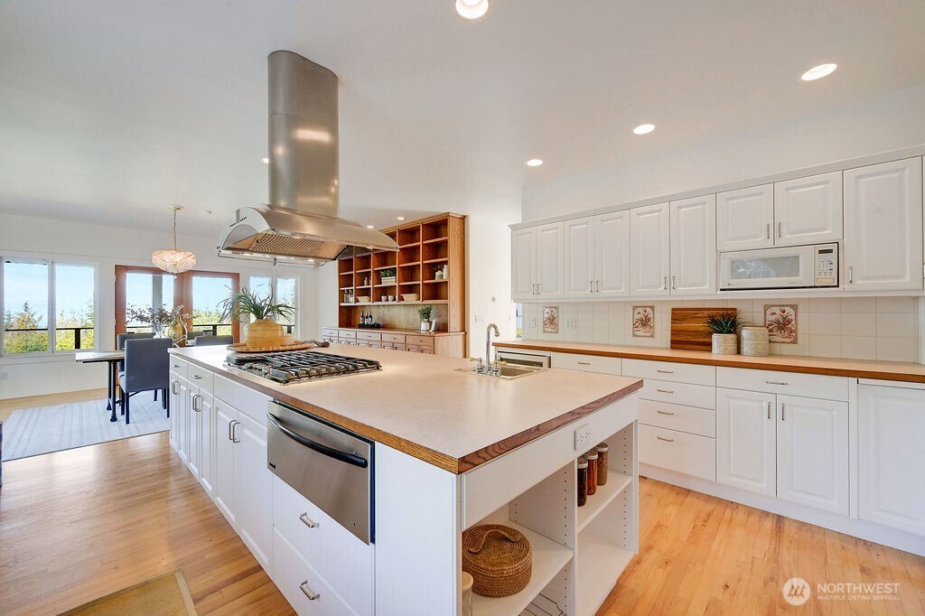 275404 Highway 101