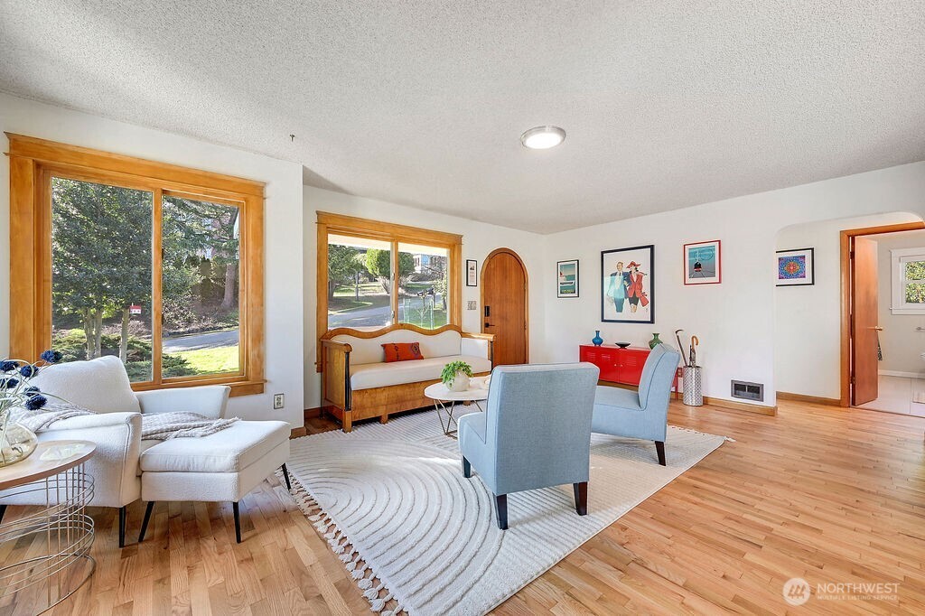 1106 Madison