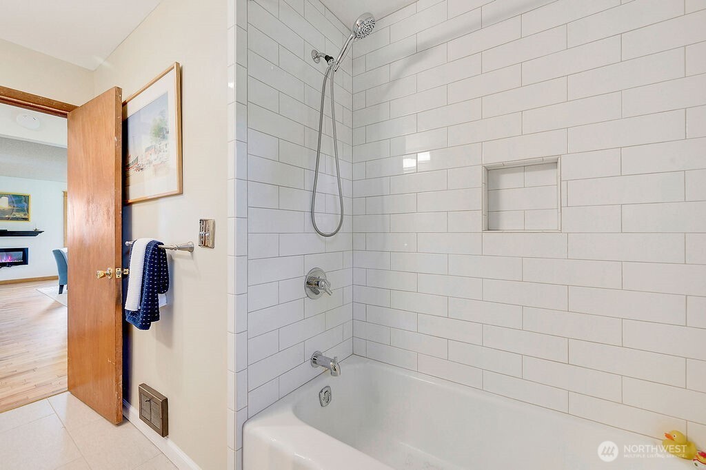 1106 Madison