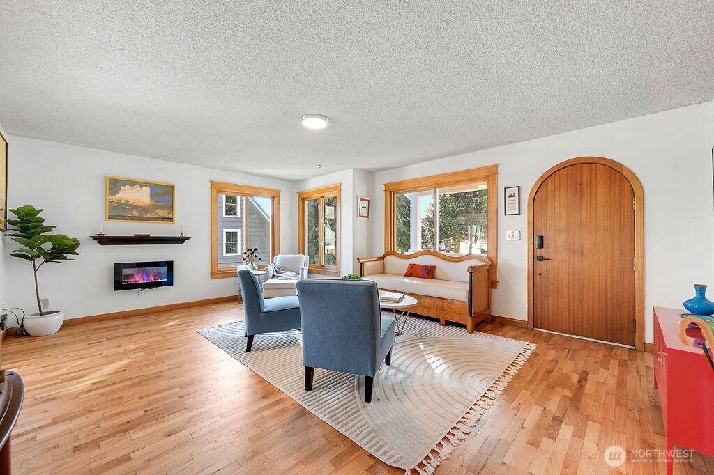 1106 Madison