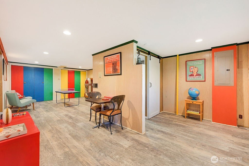 1106 Madison