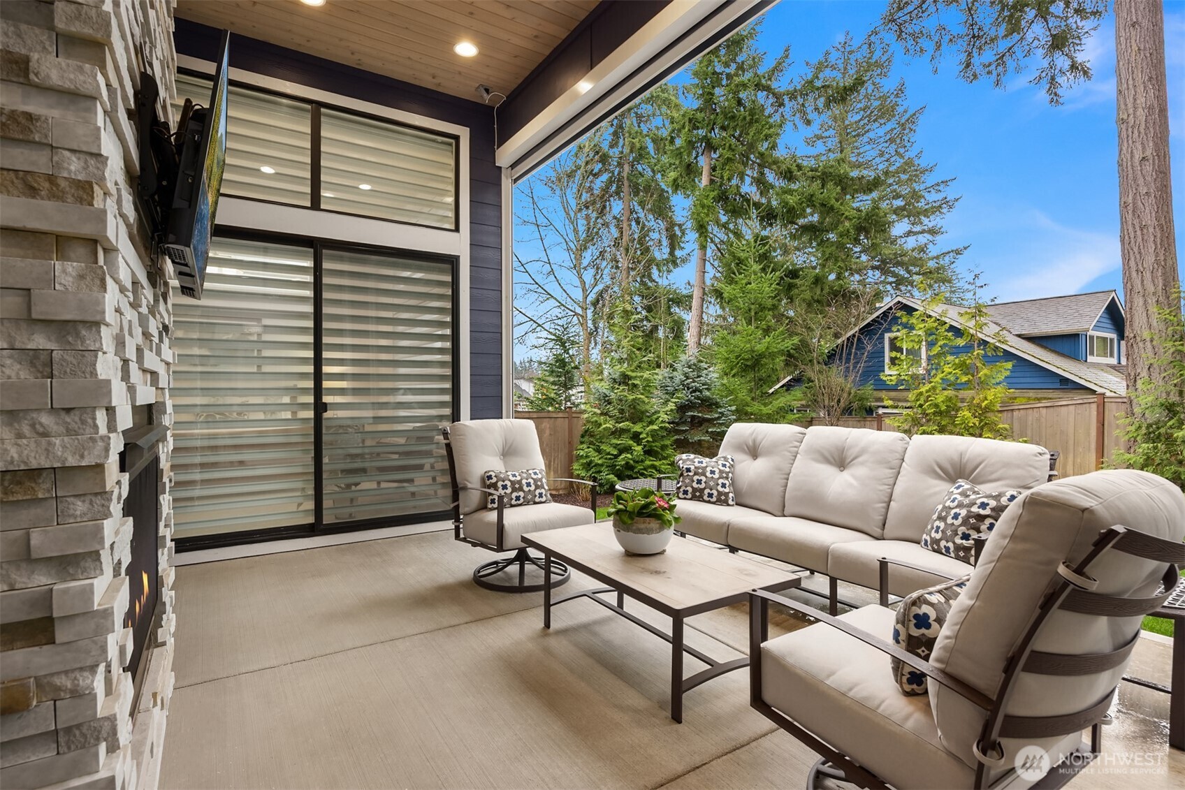 139 Duane Lane NW