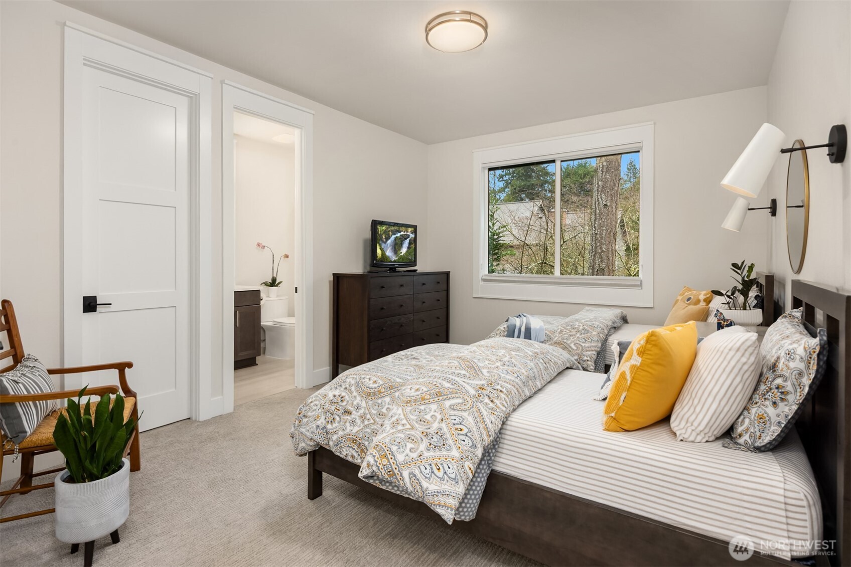 139 Duane Lane NW