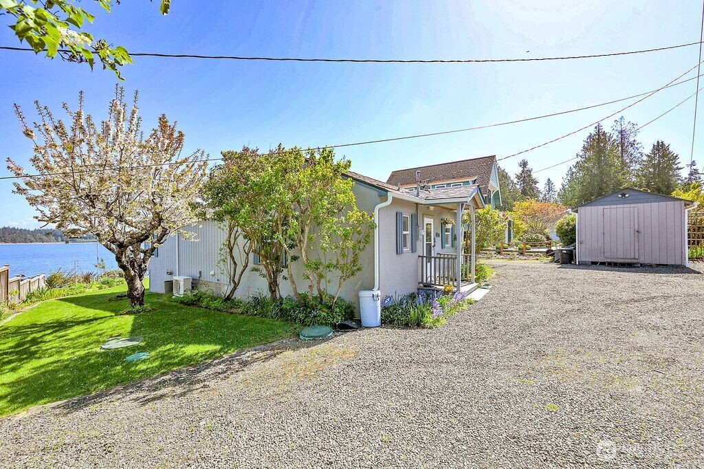 1671 Oak Bay Road