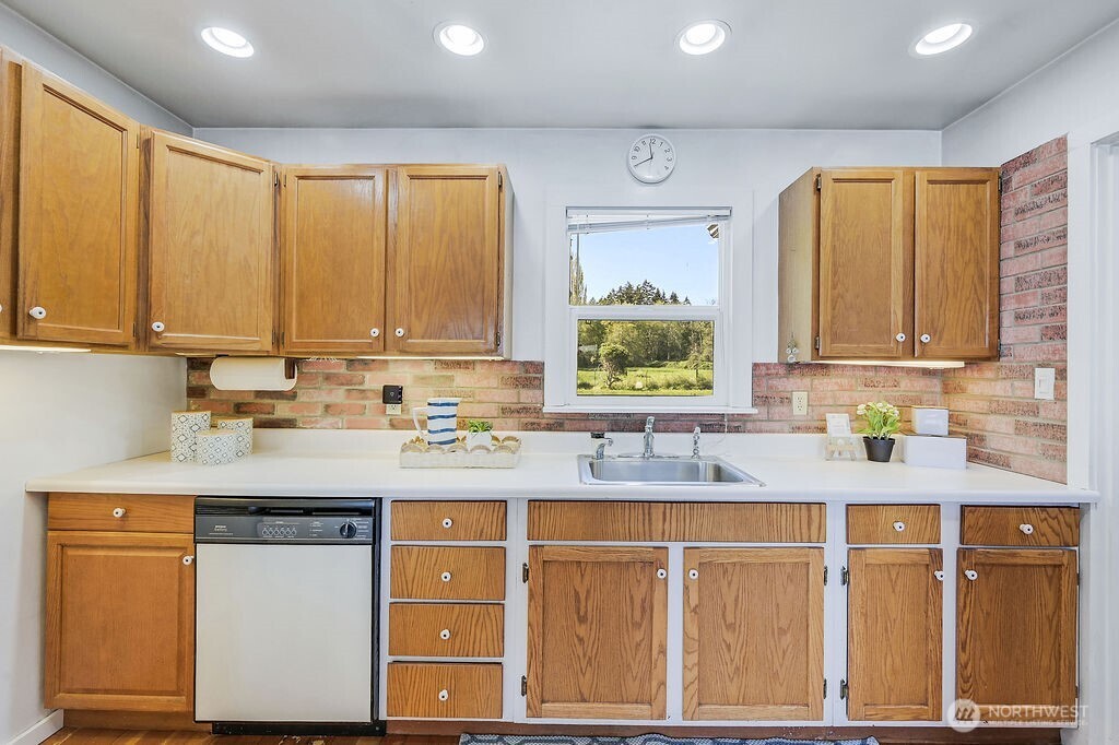 1671 Oak Bay Road