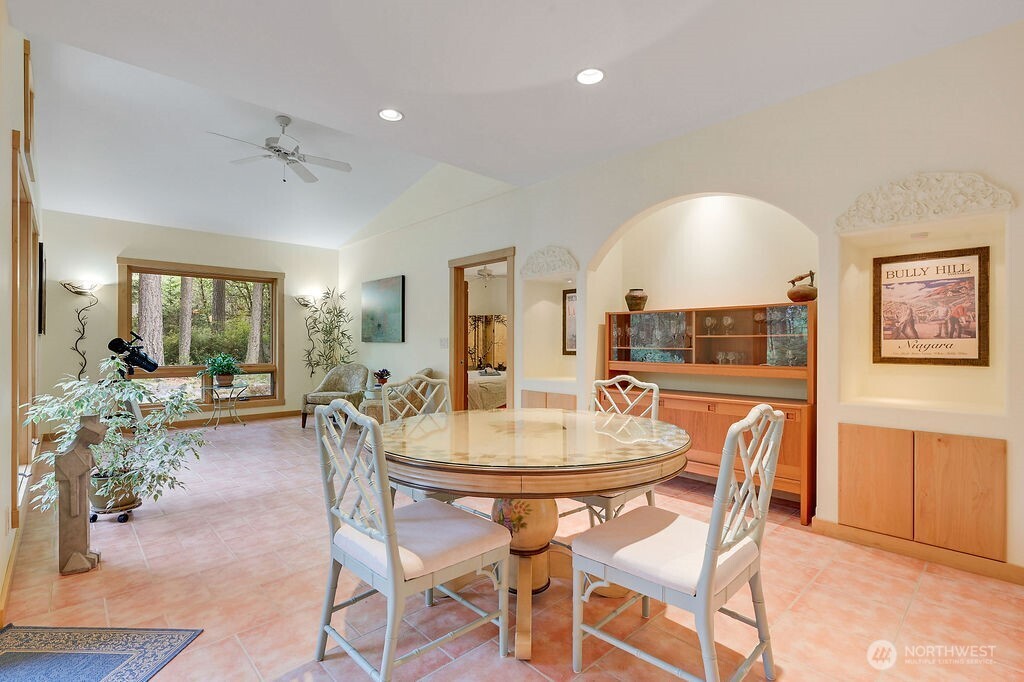 33 Westridge Court