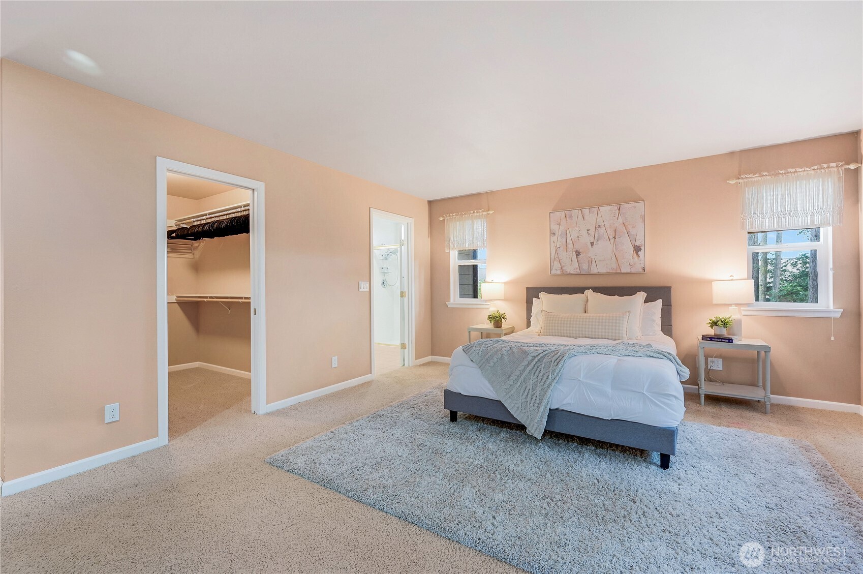 3912 Holcomb