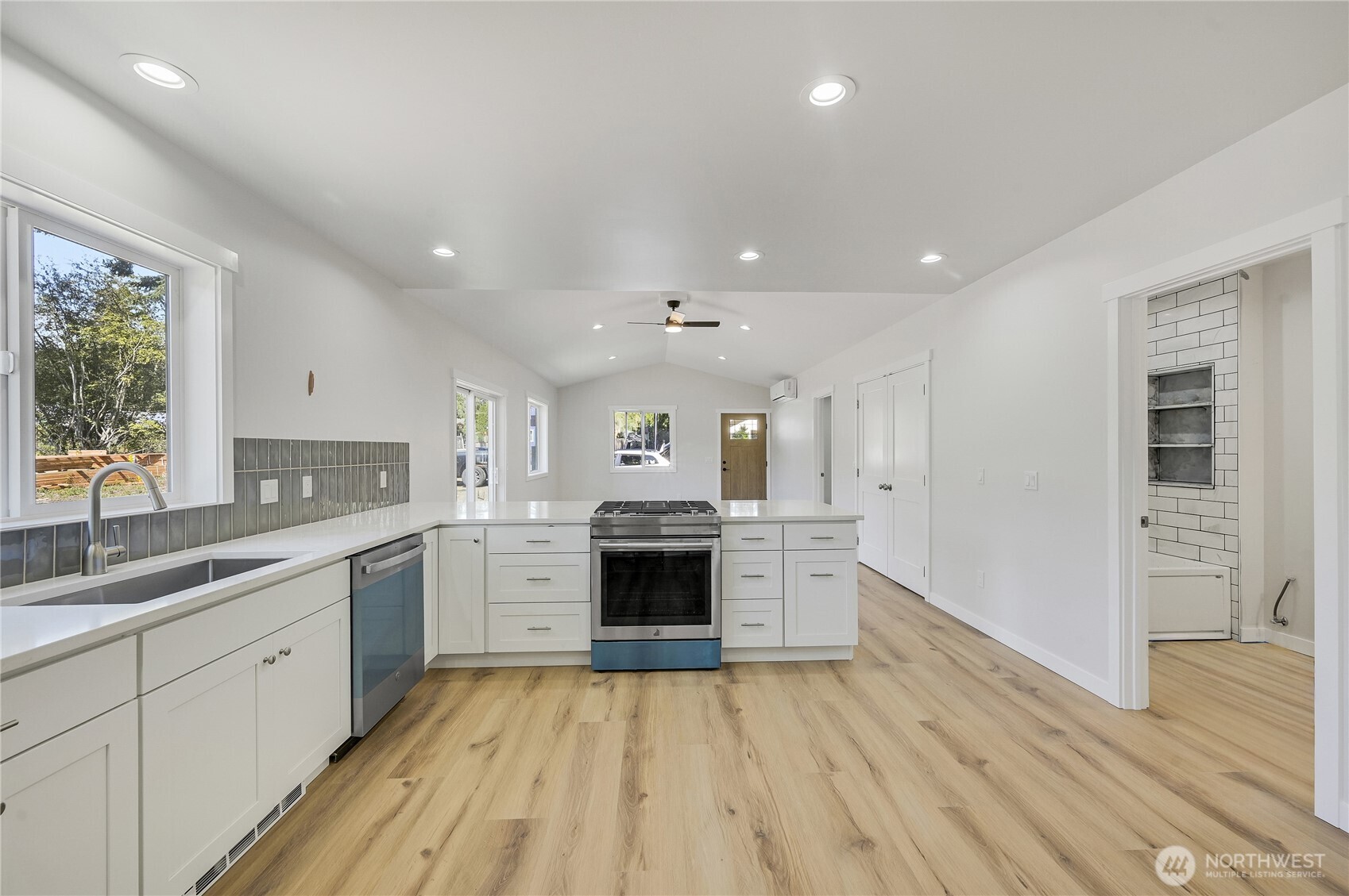 1261 18th Street