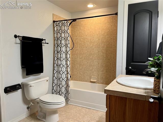 13706 Paradise Villas Grove