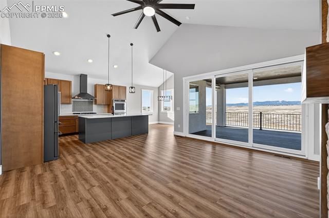 18605 Prairie Coach View