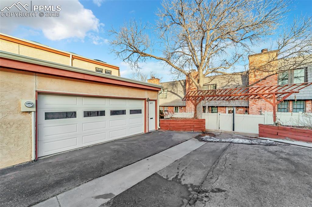 2071 Sussex Lane