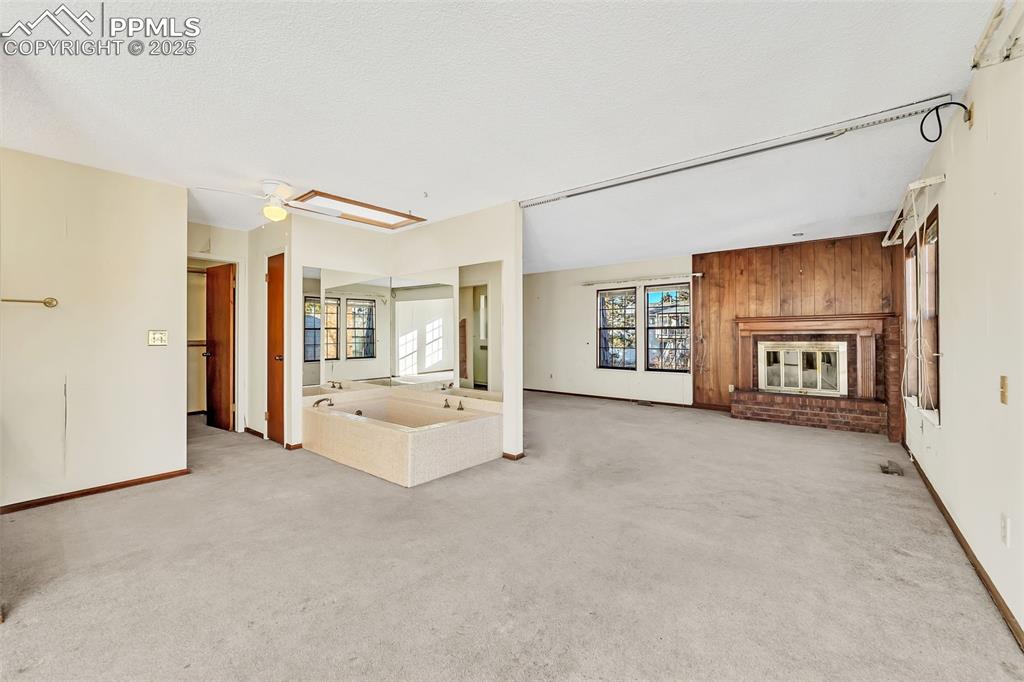 2071 Sussex Lane
