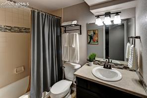 254 S Raven Mine Drive