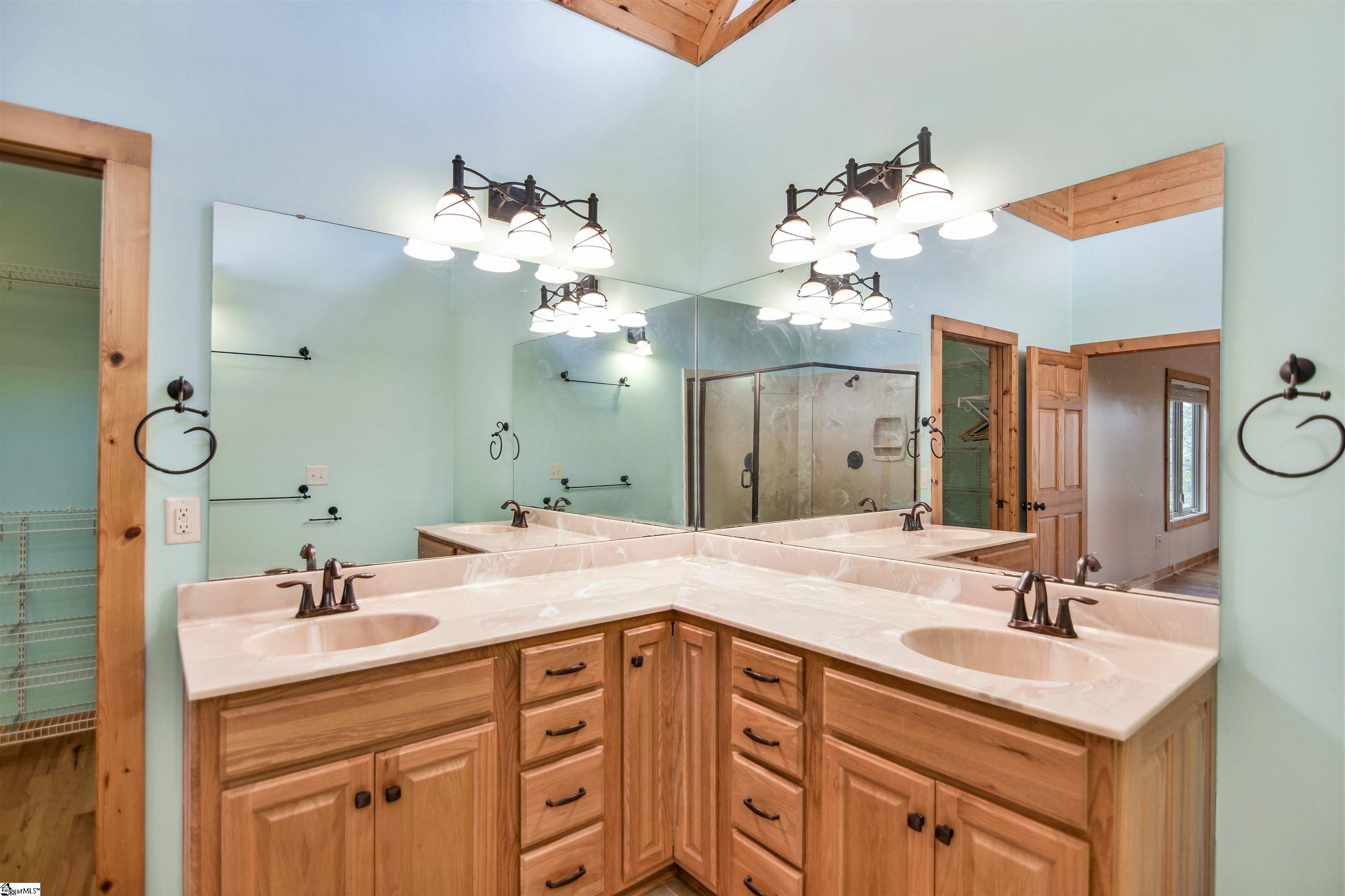 240 Mountain View Pointe Drive