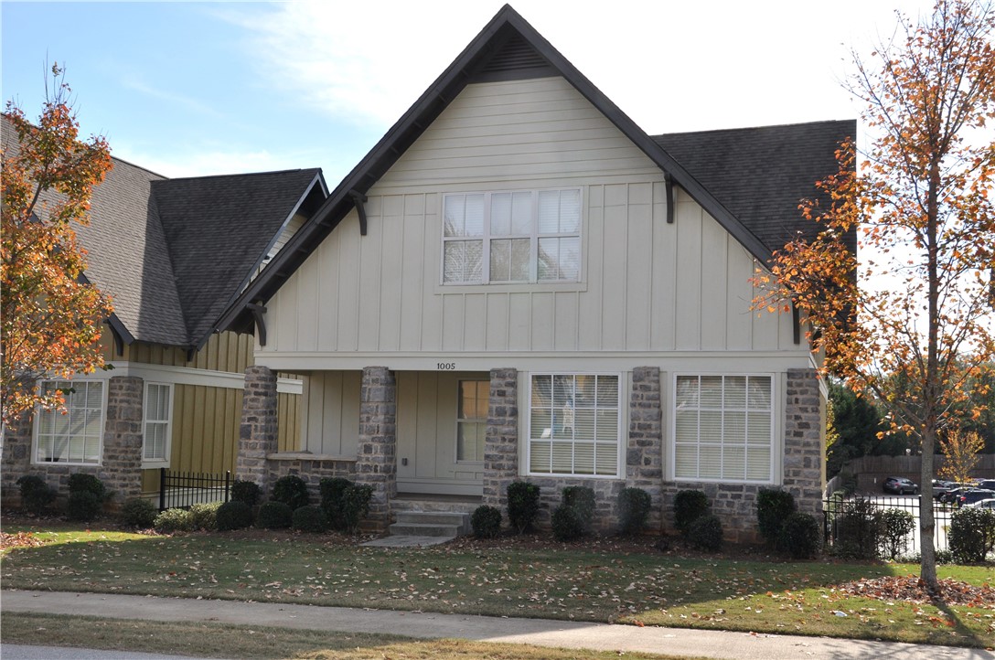 101 West Lane 1005