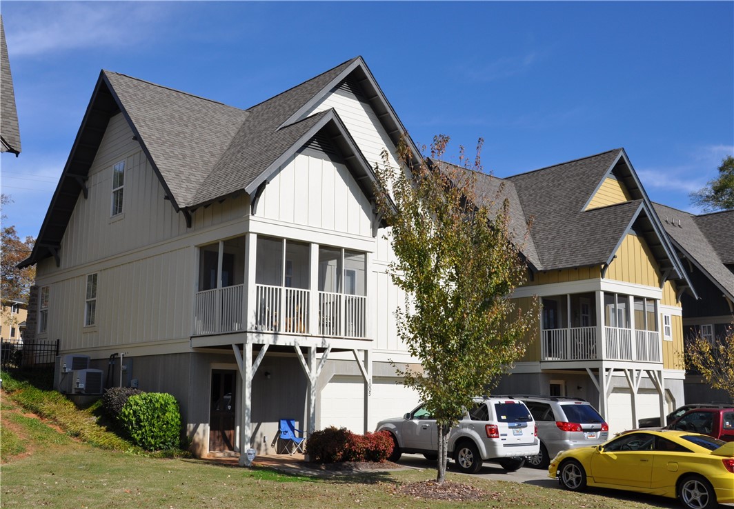 101 West Lane 1005