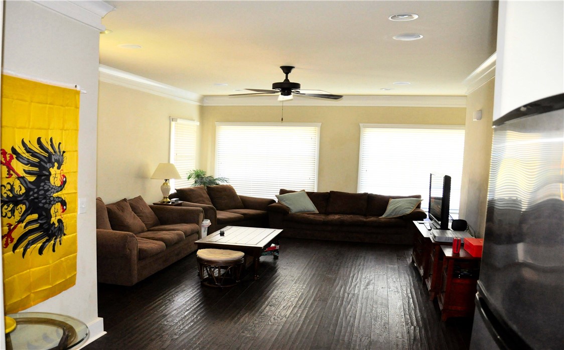 101 West Lane 1005