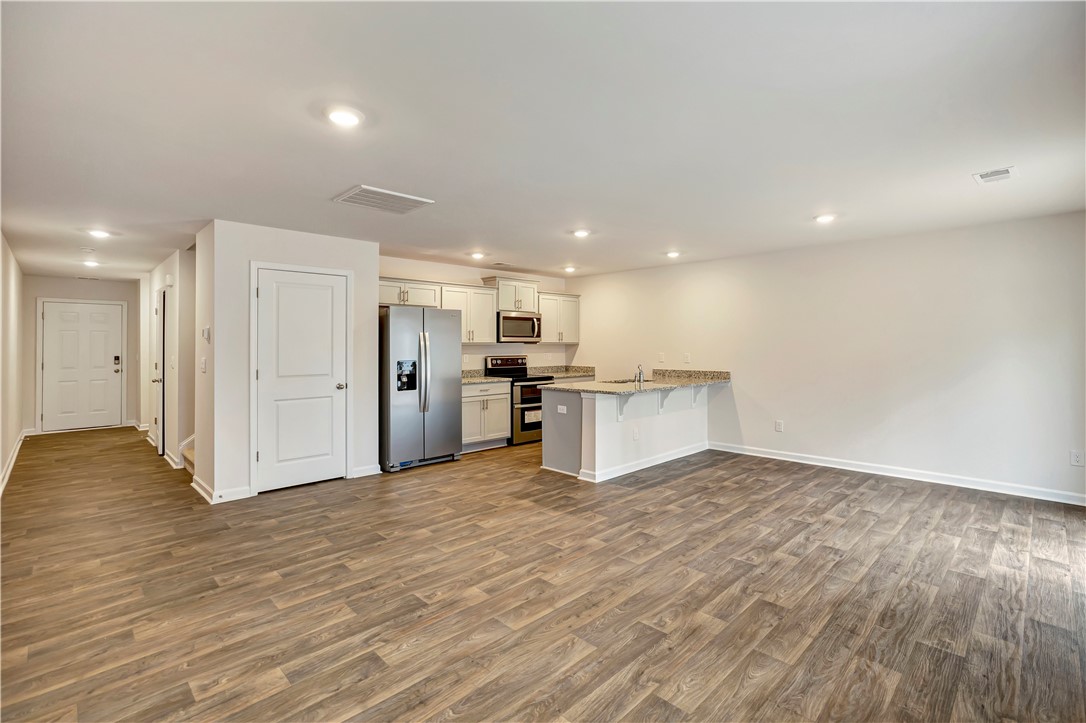 606 Oakmont Valley Trail