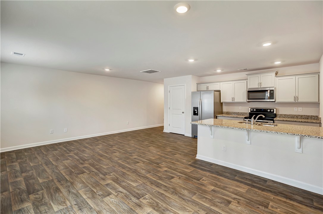 606 Oakmont Valley Trail