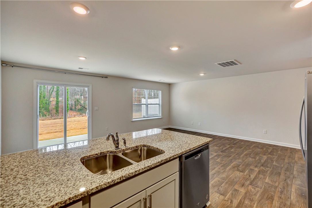 606 Oakmont Valley Trail