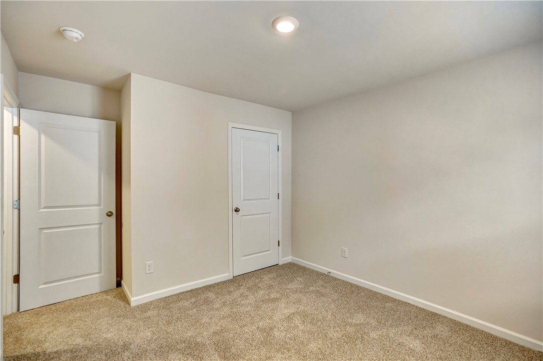 606 Oakmont Valley Trail